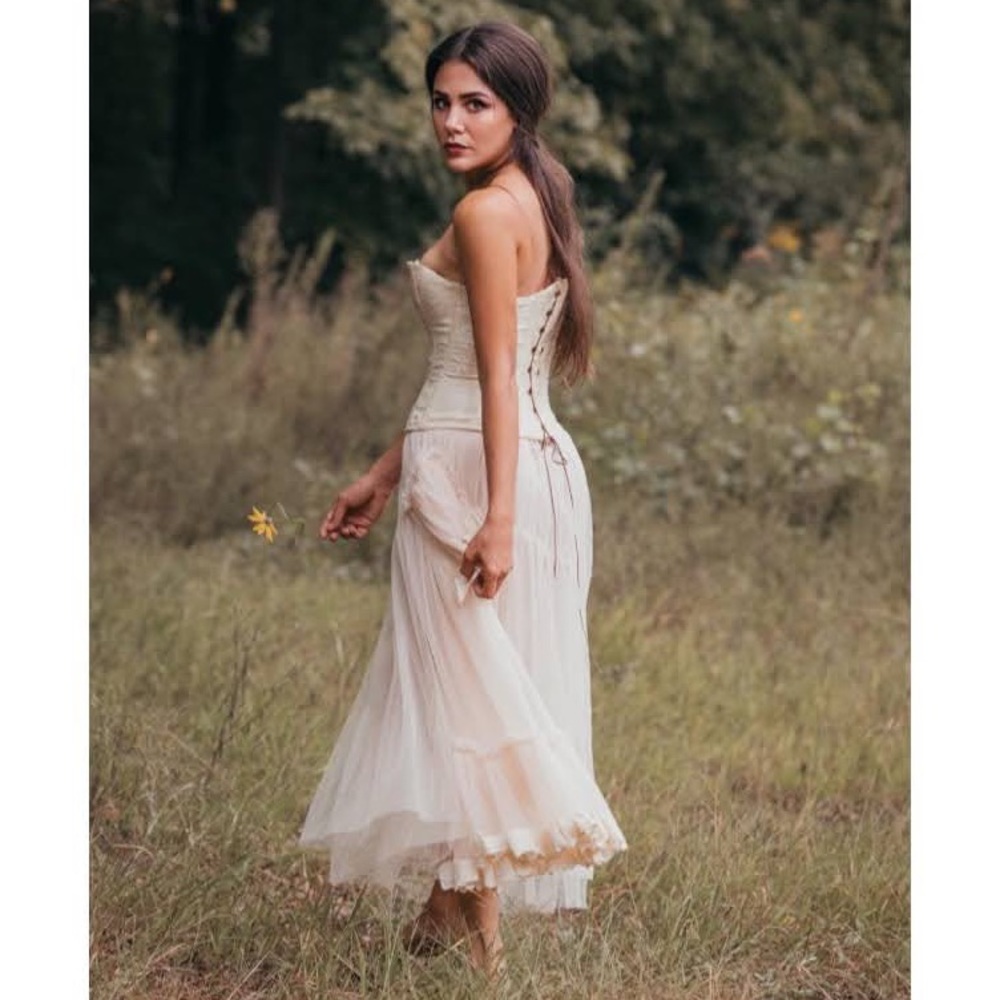 Flowy Layered Tulle and Lace Skirt